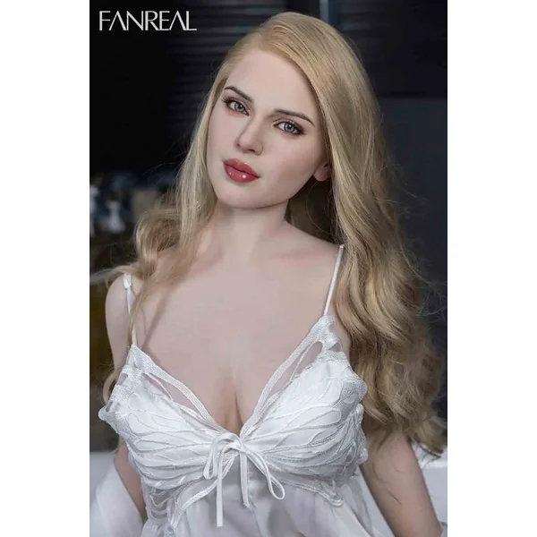 Gina – 5’1″ | 155cm Sex Doll