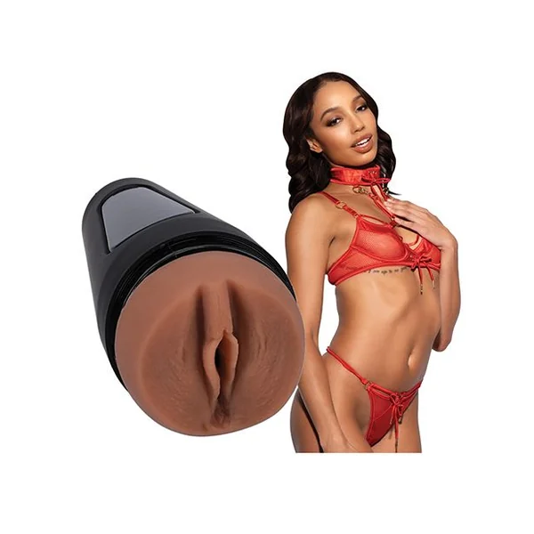 Main Squeeze Pussy Masturbator-Alexis Tae