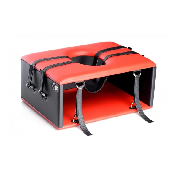 Master Series Queening Chair